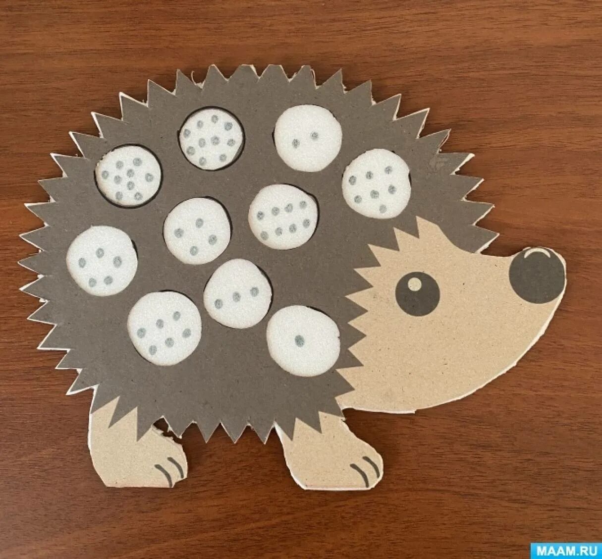 Дидактическая игра накорми котенка. Дидактические игры из природного материала. Запасливый ежик. Ежик для детей дошкольного возраста. Ежик рисунок для детей.