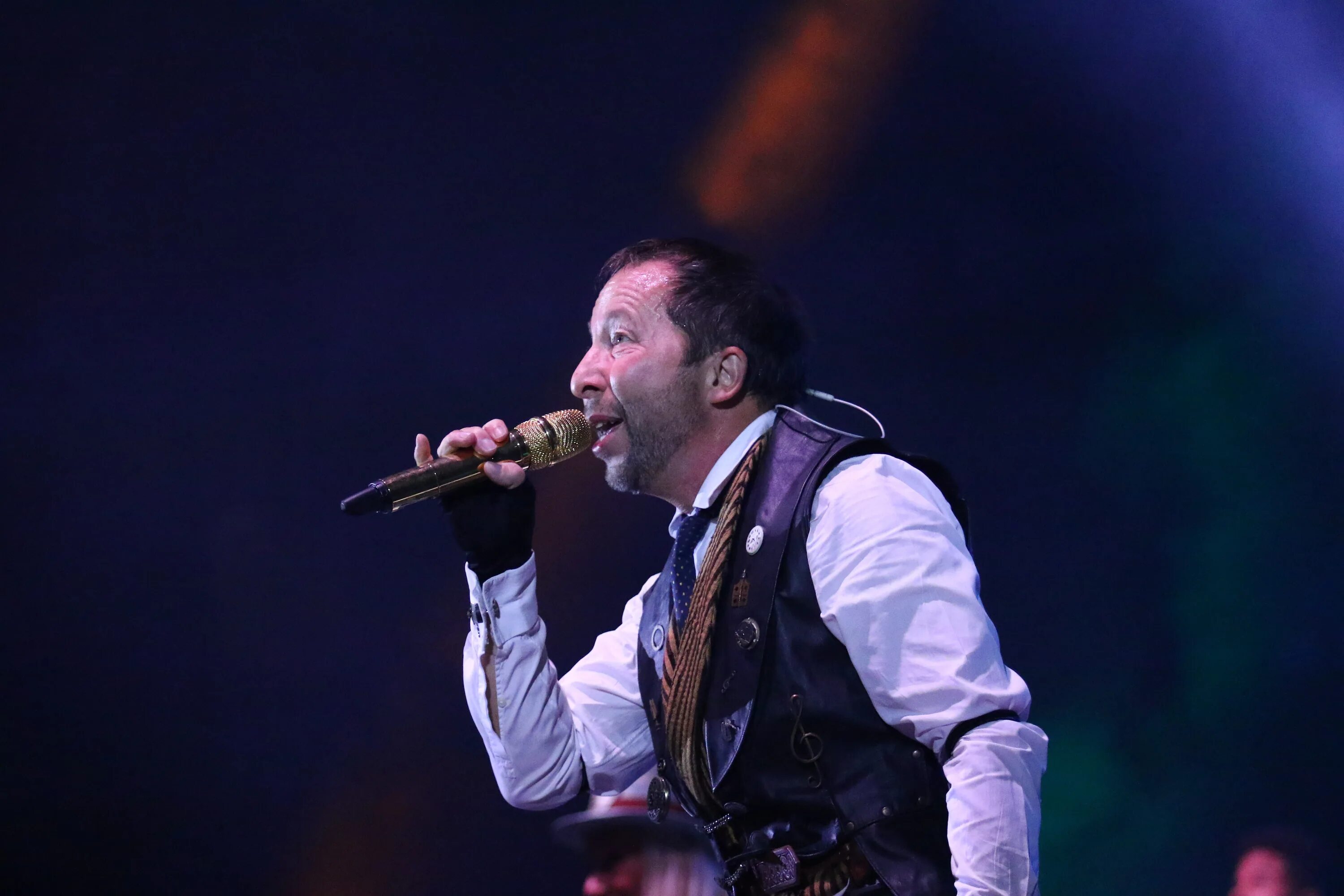 DJ Bobo. DJ Bobo фото. Эмель Айканат DJ Bobo. DJ Bobo сейчас фото. Клип бобо