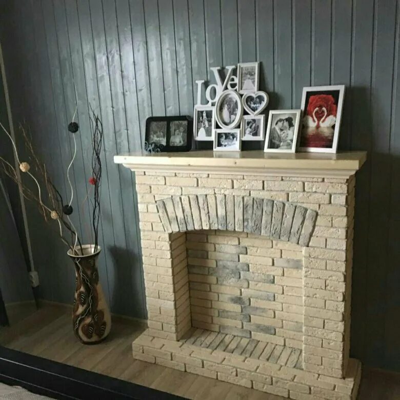 декоративные камины в ин. камин из коробок. кирпичики для фальш камина. камин из картона. камин из картона.