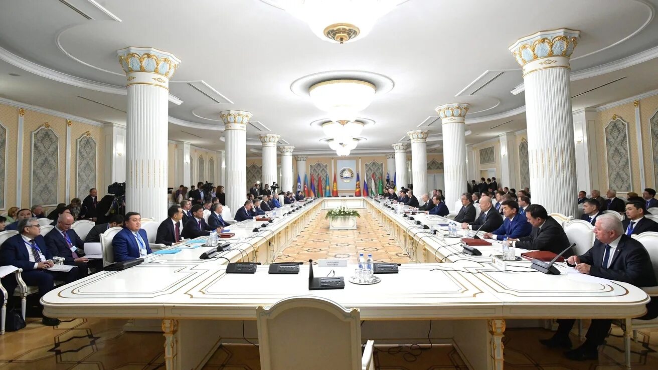 государство правительство. гуам грузия, украина, азербайджан, молдова. парламент румынии зал. интерьер правительства. фотография правительства стран.