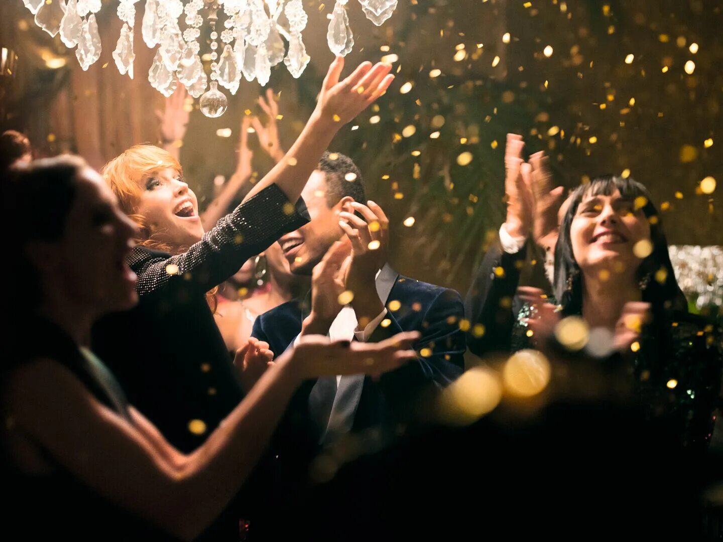 Problems with celebrating new year. Селебрейтинг лайф celebrating life. моэт тусовка. celebrated. celebration if life.
