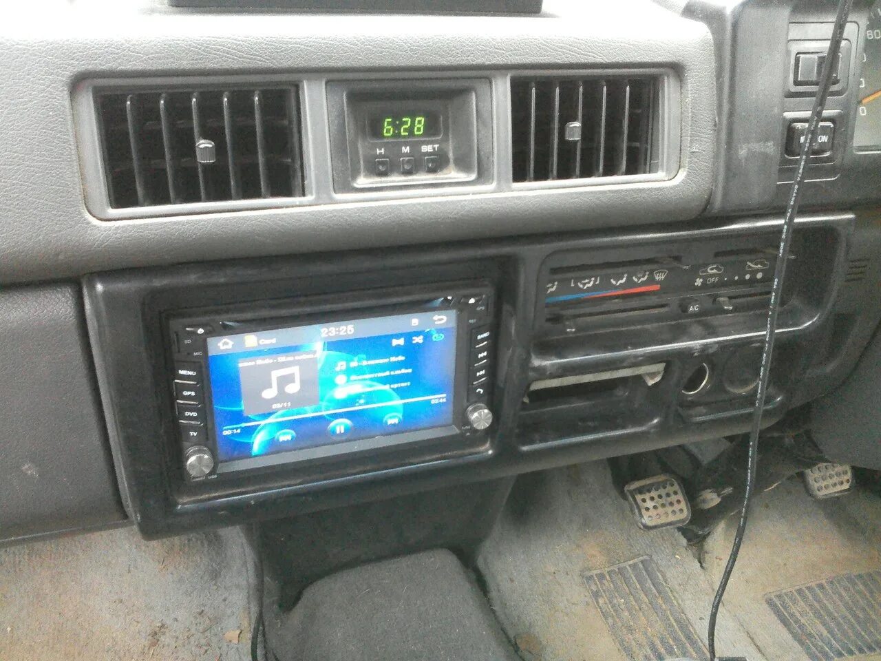 Магнитола mitsubishi l 400. Магнитола делика 4 поколение. Sirius r8-048-ts10. Delica d 5 андроид магнитола. Магнитола toyota nd3n-w50.