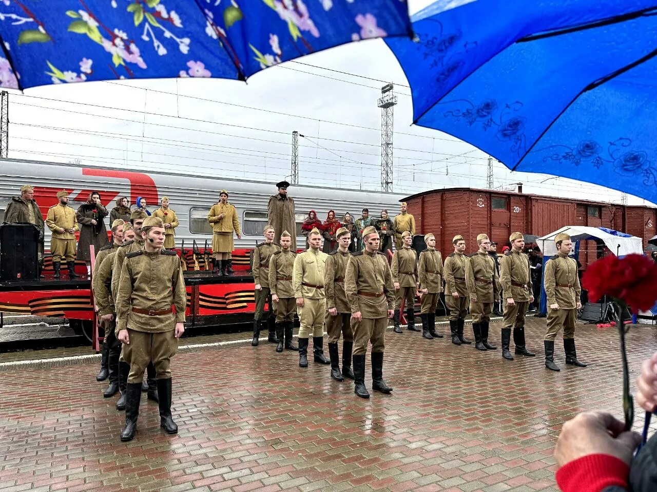 Поезд победы армавир билеты. Поезд Победы. Ретро поезд победа. Поезд Победы фото. Поезд Победы Краснодар.