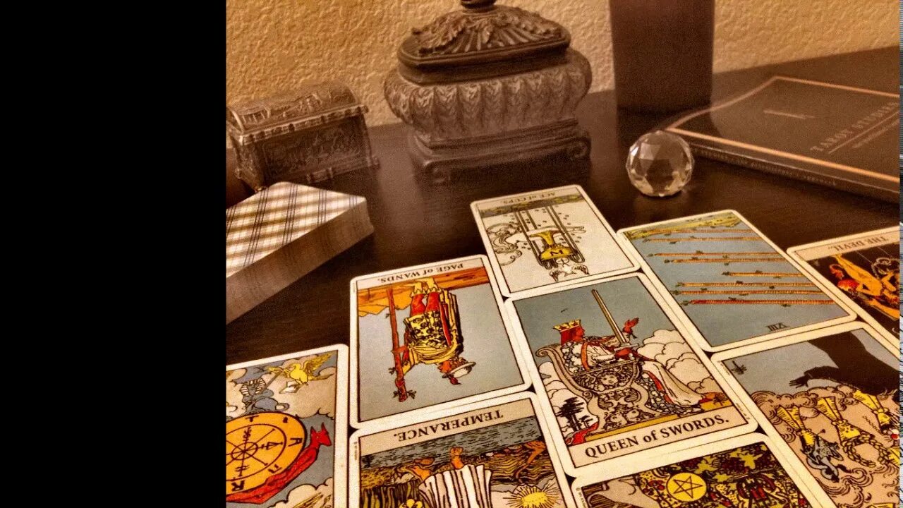 Как связывать карты таро. Колоды таро мистериум. гадаю на картах таро. карты &quot;таро&quot;. карты гадальные таро.