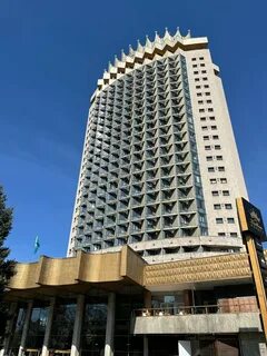 Менің аяғыммен отырған суретім жайылып кетті