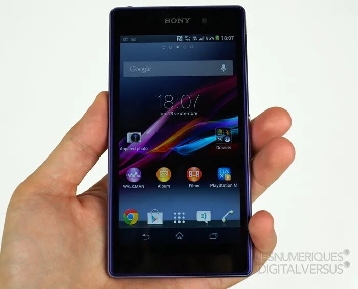 Кнопки sony xperia. Sony Xperia z2. Сони иксперия z1 56гб. Сони иксперия z 2012. Телефон Sony Xperia z1 золотой.