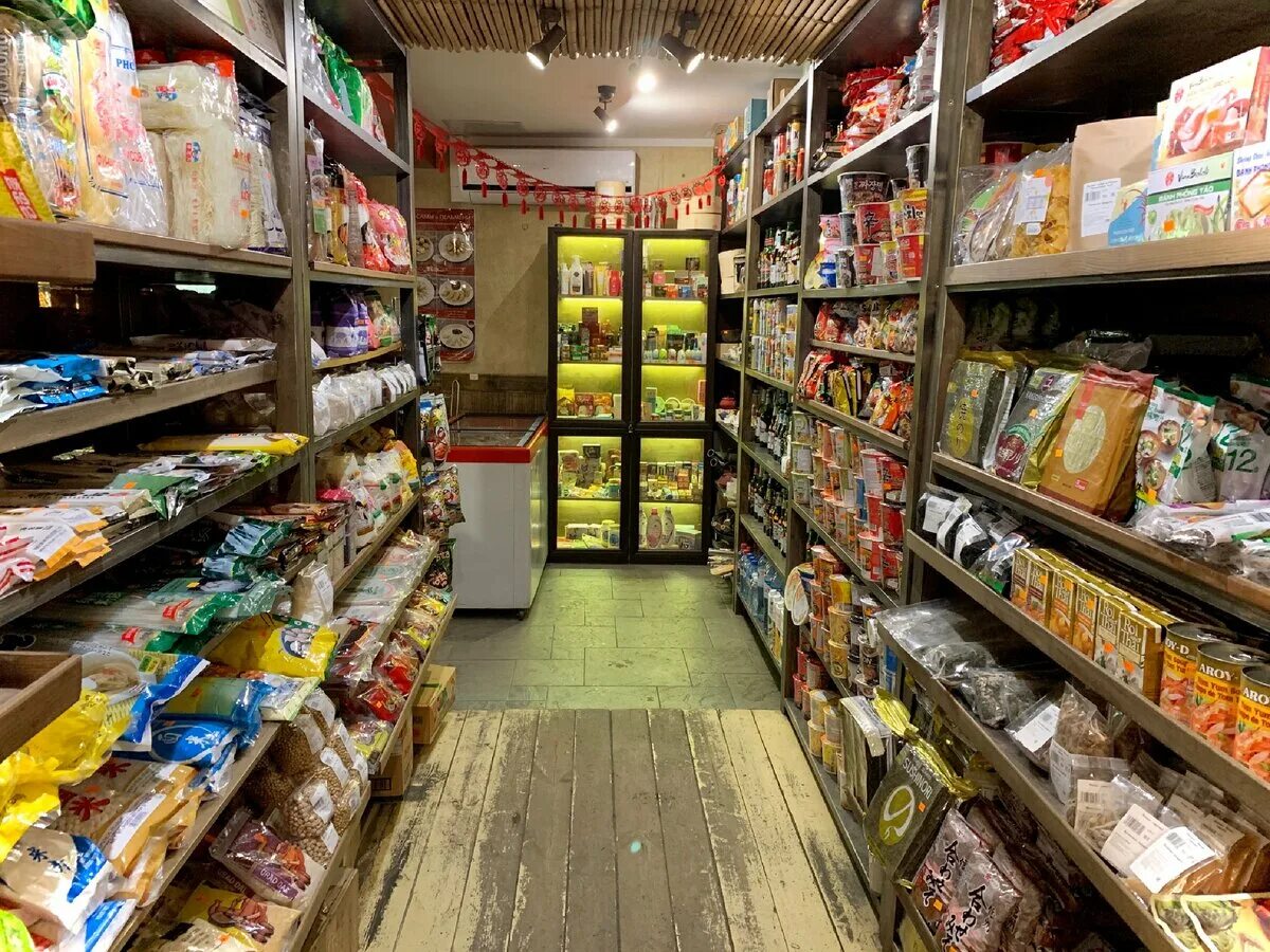 Китайские продукты питания. Продукты из китая. Китайский магазин в новосибирске. Китайский магазинчик. Китайские продукты.