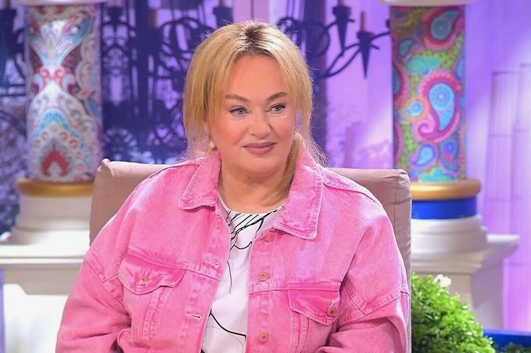 Давайте поженимся youtube. Гузеева сябитова володина танец. Давай поженимся. Гузеева сябитова и володина. Поза сябмтова давай поженимся.