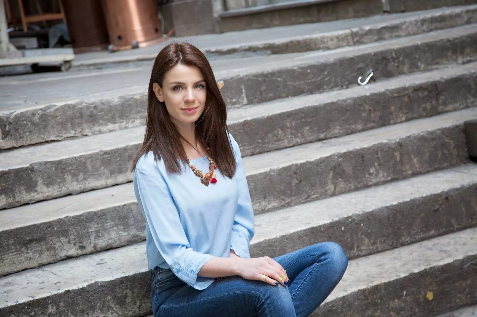 Башак парлак фото. Башак гюмюлджинелиоглу фигура. Мая посон актриса башак. Башак обои. Башак парлак голик.