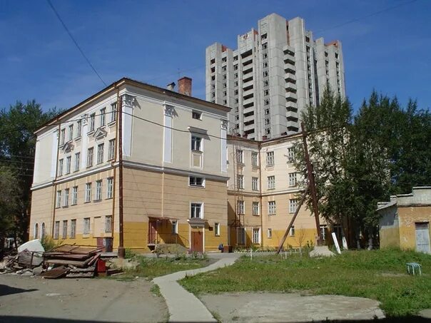 Yekaterinburg, gymnasium № 104, Lermontov st