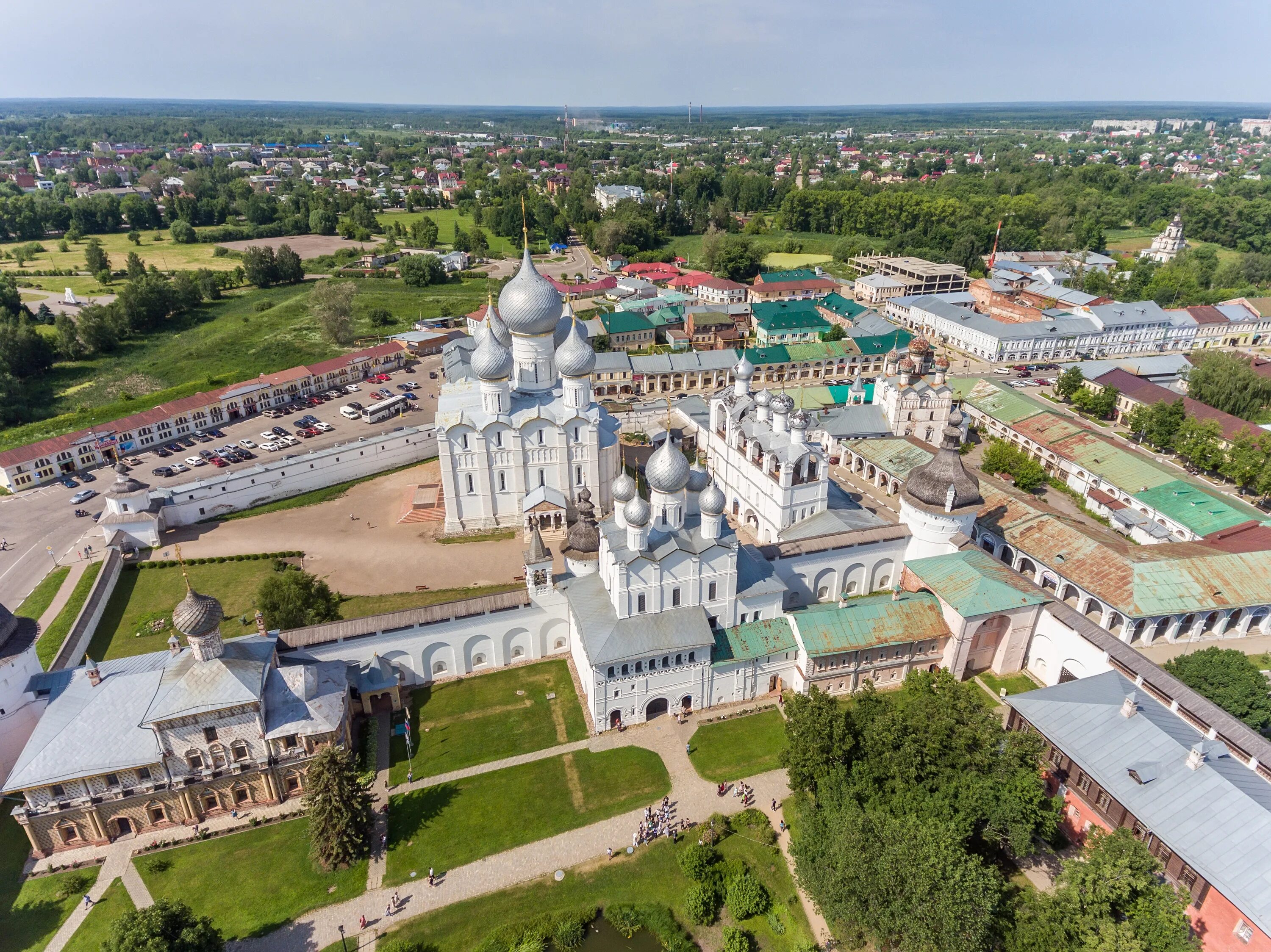 Ростов ярославская область сайт. Ростов Великий Кремль вид сверху. Ростов Великий Кремль с высоты птичьего полета. Ростов Ярославская область Кремль с высоты. Ростов Великий Кремль с высоты птичьего.