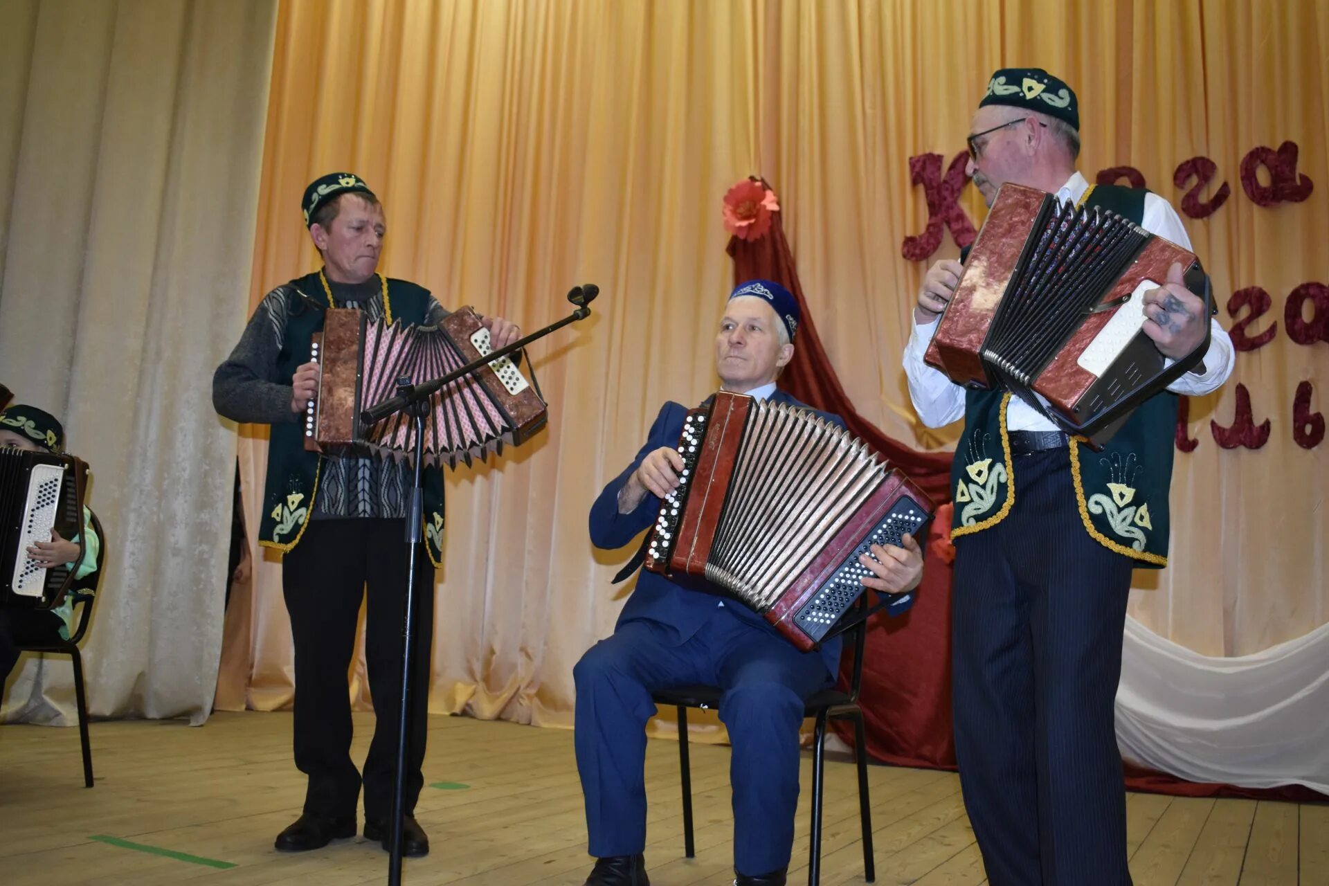 Каргали татарстан. Чистополь каргали. Ибраево каргали. Валерий чистопольский. Чистопольский район с каргали ул советская дом 33.