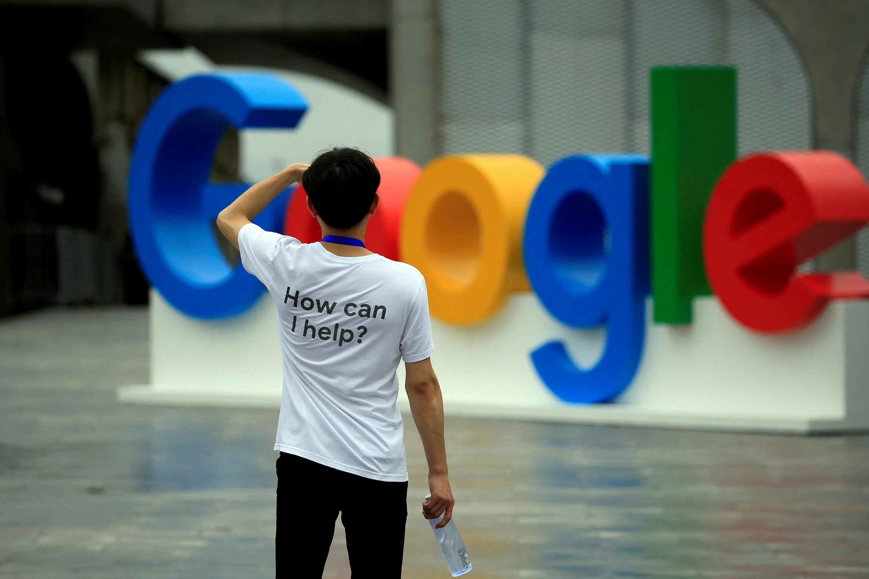Гугл закрыт. Сотрудники гугл. google россия. лучшие работники гугл. представитель гугл.