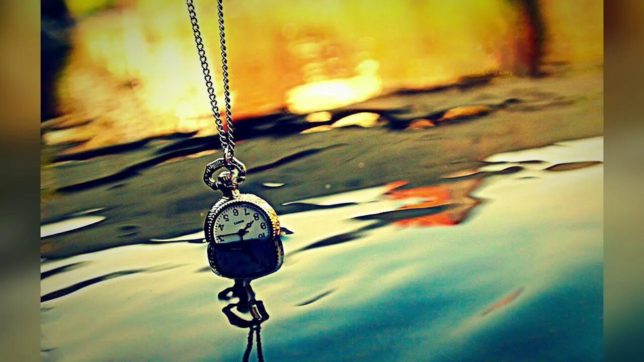 He doesn t watch. Время вода. Время утекает как вода. Утекающие часы. Time is precious обои.