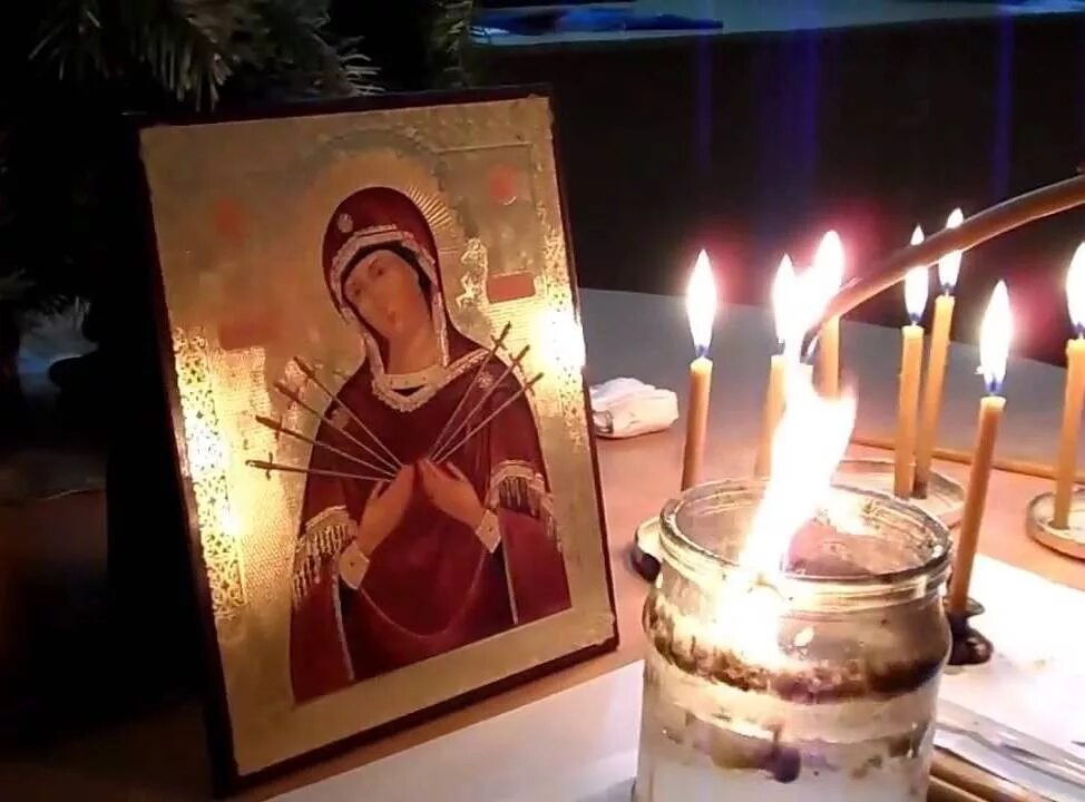 Ритуал снятия порчи. Обряд с яйцом. Магический ритуал. Ритуал снятия порчи. Снят свечкой порчу.