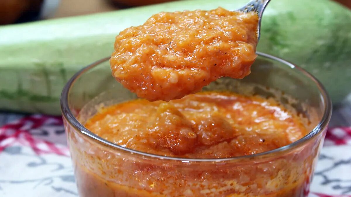 Простую кабачковую икру на зиму