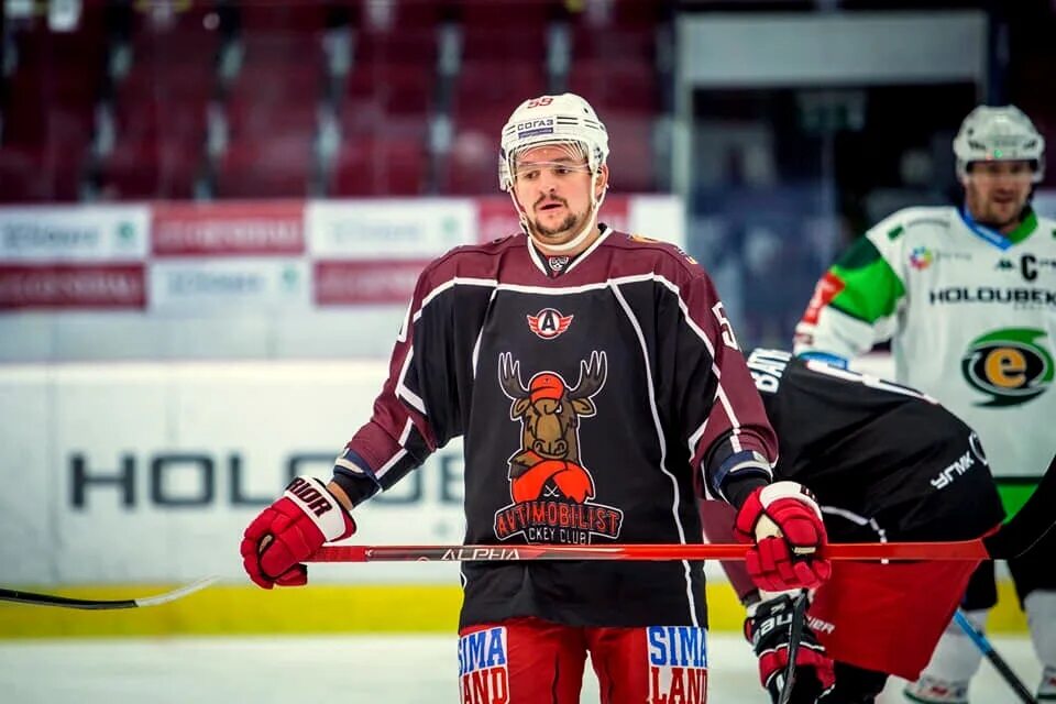 Вишневский хоккеист.