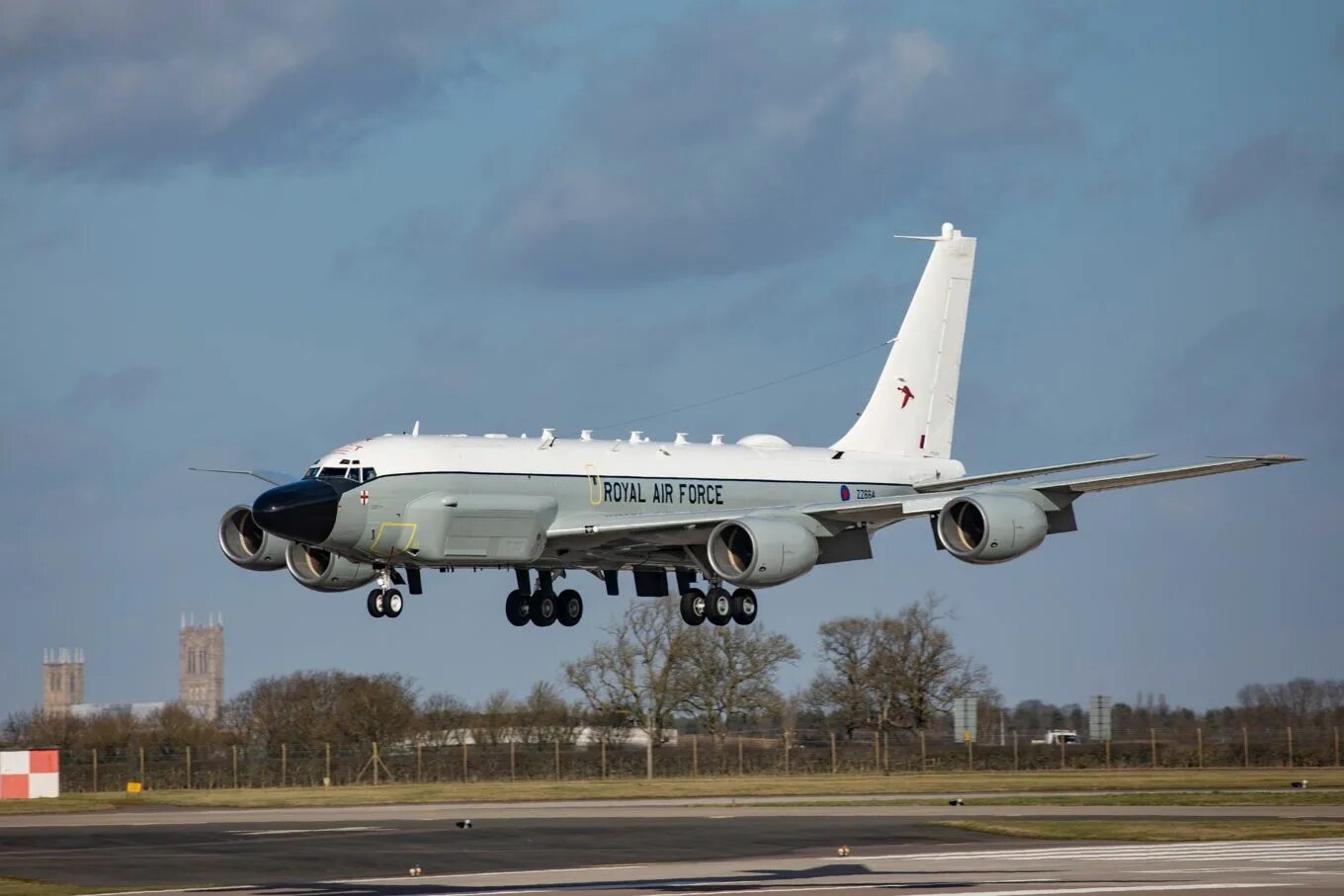 Boeing rc 135v rivet joint. Rc-135w rivet joint. ввс rc-135w rivet joint. boeing rc-135w. самолет boeing rc 135w rivet joint.