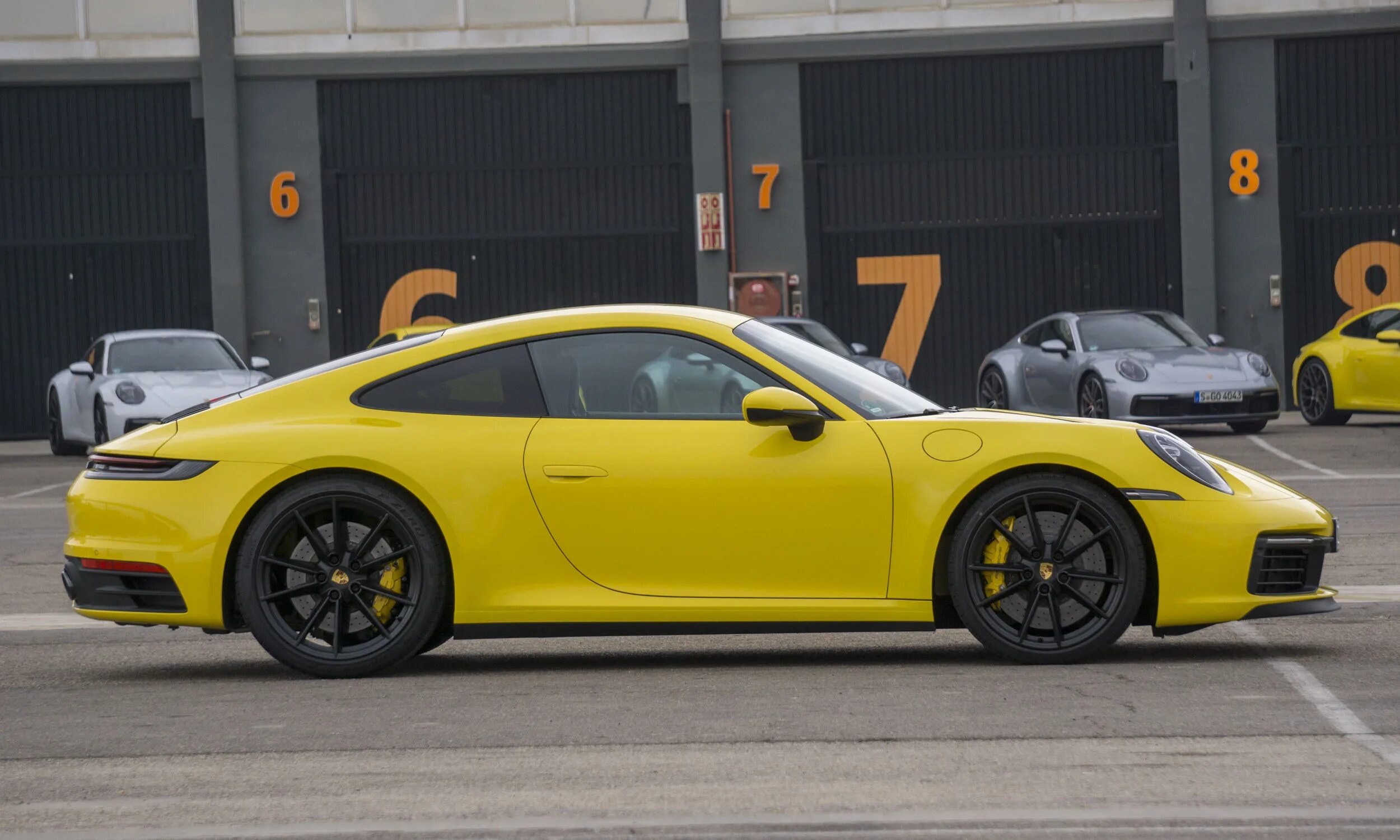 911 новая звезда. Porsche 911 920. Порше 911 Sport 2020. Первый Порше 911. Порше 911 Side view.