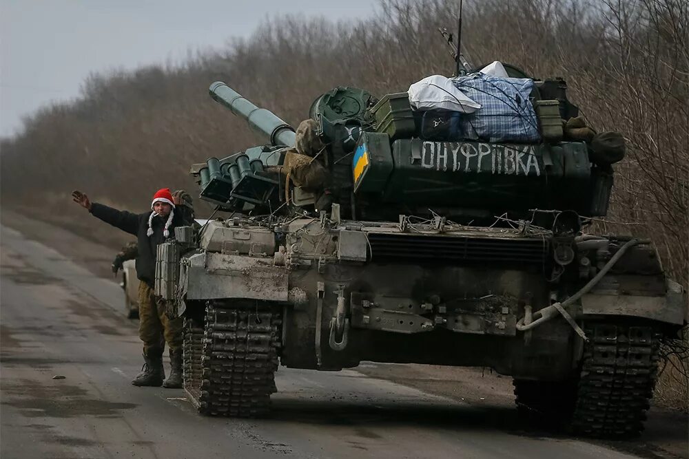 Укропы сегодня. Украинские мародеры ВСУ. Мародерство ВСУ на Донбассе. Мародёрство Российской армии на Украине.