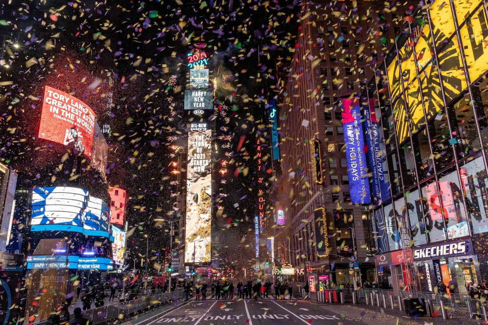 New years time. Таймс-сквер манхэттен. площадь таймс-сквер (times square), нью-йорк. нью йорк time square. таймс-сквер нью-йорк 1996.