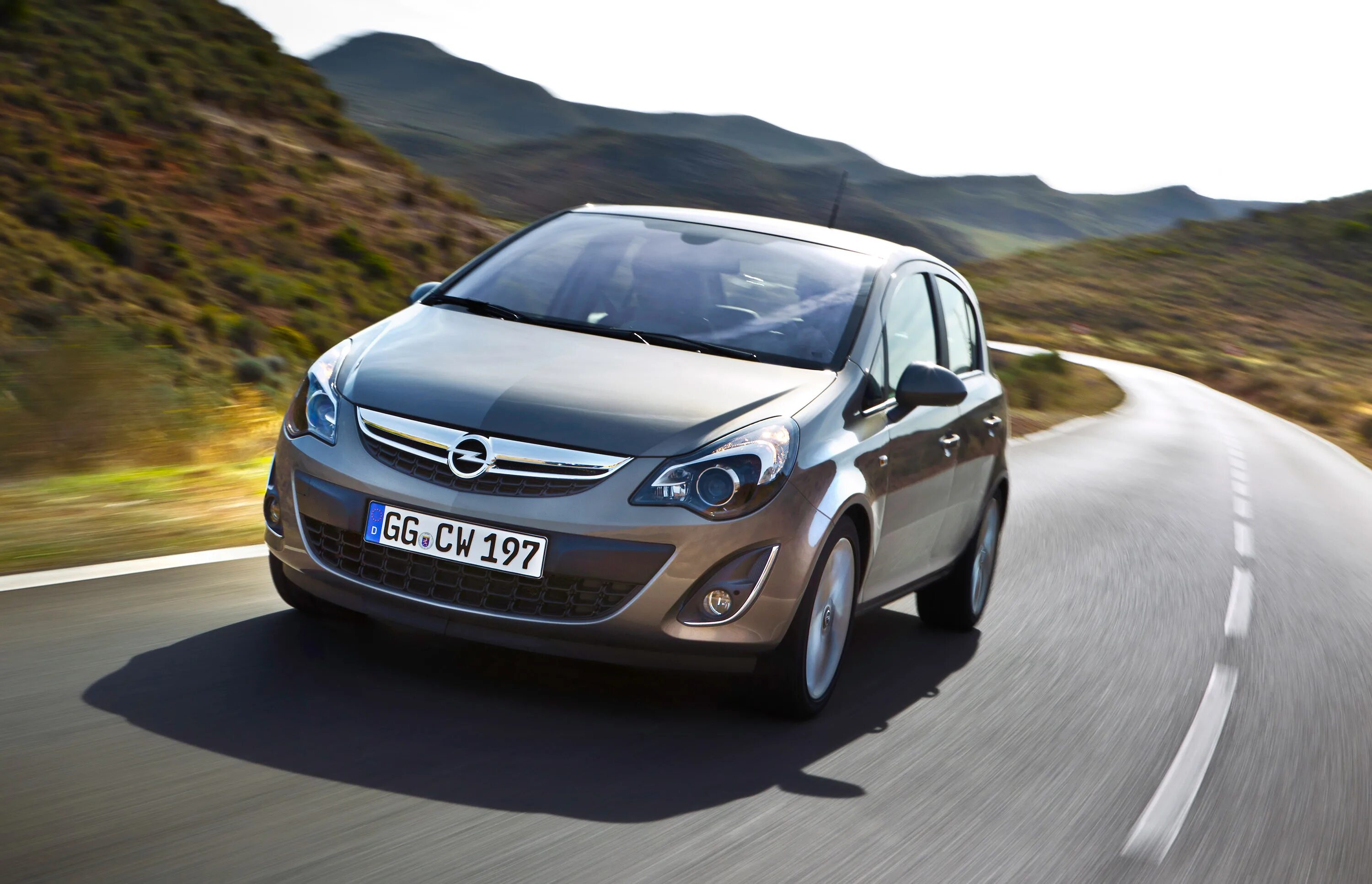 Купить опель в германии. Opel Corsa 4. Opel Corsa 2014. Opel Corsa 2012. Opel Opel Corsa 2013.