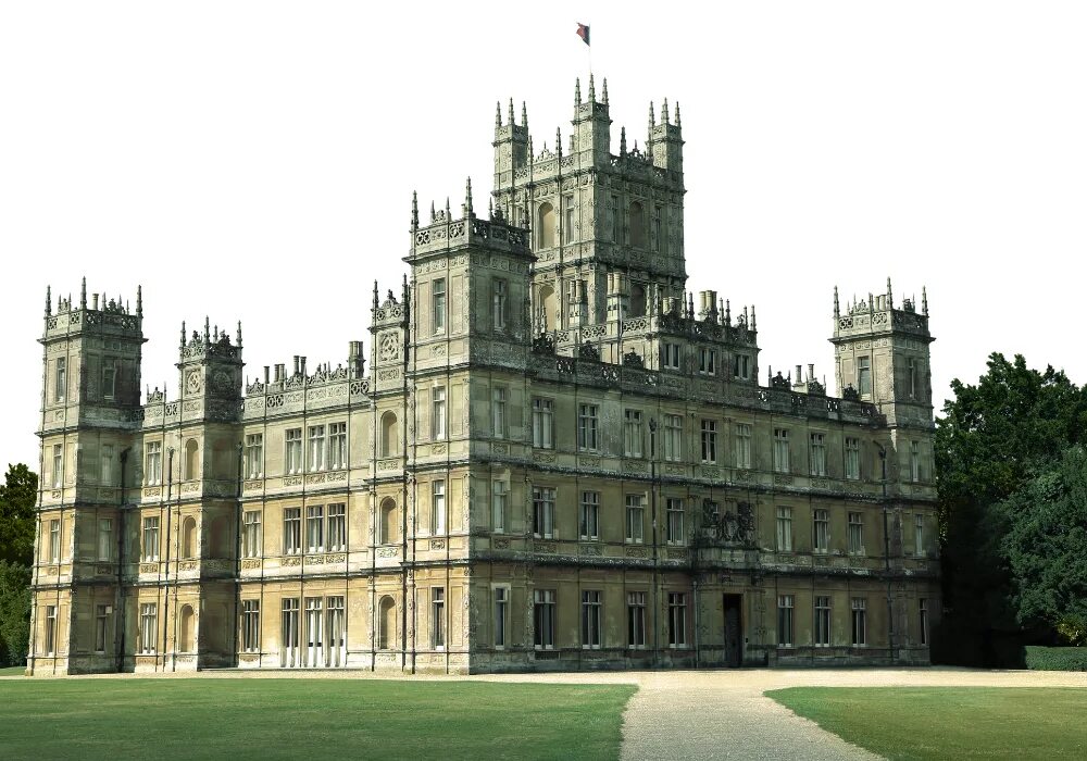 Замок даунтон. Аббатство даунтон замок хайклер. Highclere castle аббатство даунтон. Аббатство даунтон архитектура. Замок хайклер (highclere castle).