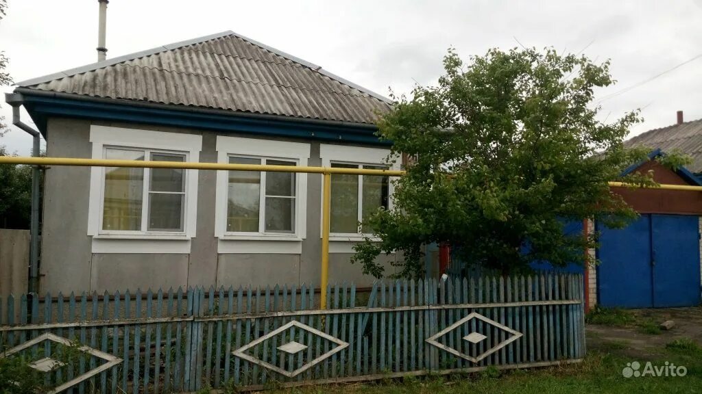 Таловая воронежской области магазины. Железнодорожная станция таловая. Магазин сфера таловая воронежской области. Жд вокзал таловая. Таловая воронеж.