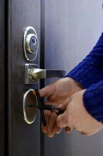 Ключи от входной двери в квартиру