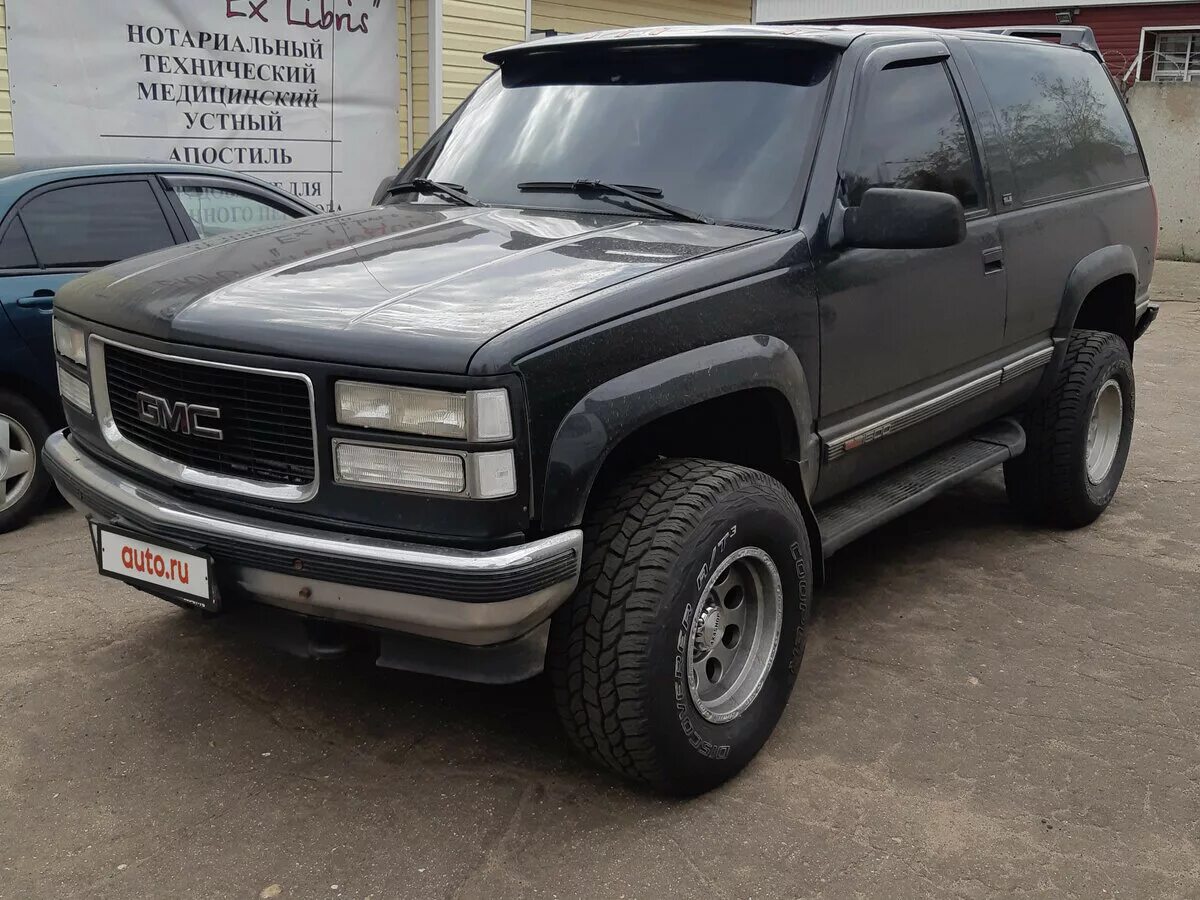 Defender gmc 400. GMC Yukon gmt400. GMC Yukon 3-дверный. GMC джип Юкон 1995. GMC Yukon 400.