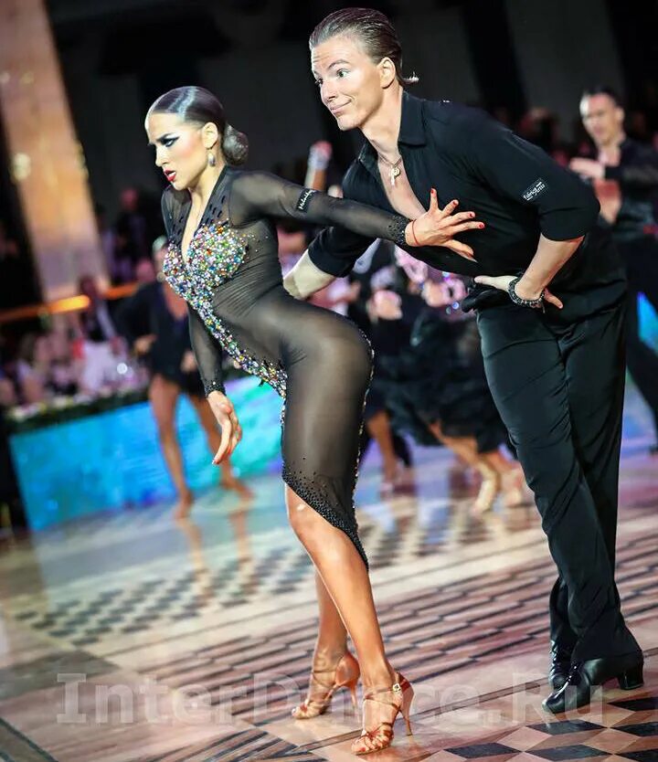 пантюшина виктория танцы танцы. торри виктория танцевальный коллектив. танцы виктории. танцы виктории. парфенова виктория бальные танцы.