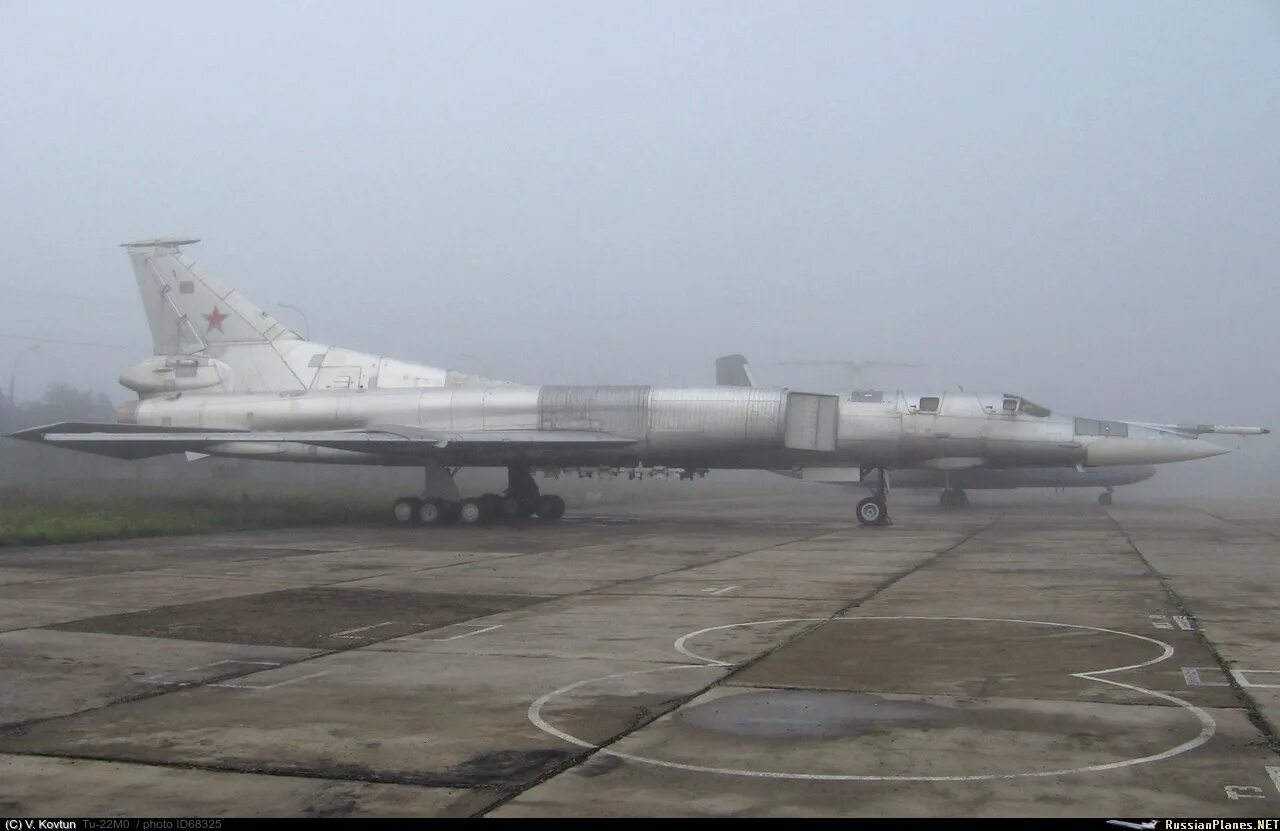 Ту-22м2. Ту-22м сверхзвуковой самолёт. Ту-22 сверхзвуковой самолёт бомбардировщики. Фаб-500 ту-22м3.