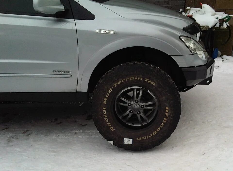 Актион размер шин. 235/85 R16 на SSANGYONG Actyon Sports. SSANGYONG Actyon Sports 2 на колесах 235/85/16. 315 85 R16 SSANGYONG. Грязевая резина на SSANGYONG Actyon Sports r16.