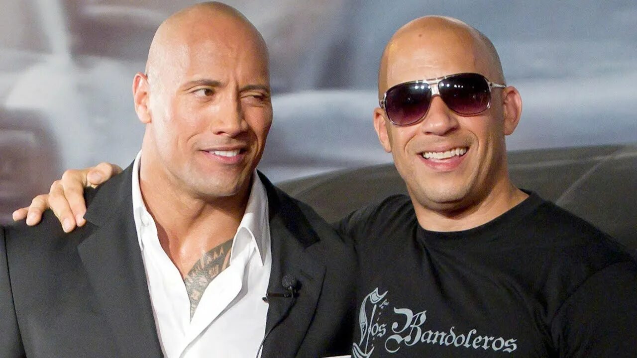 Райан рейнольдс и скала. Дуэйн джонсон форсаж. Дуэйн джонсон red notice. Дуэйн джонсон с волосами. Дуэйн джонсон фото.