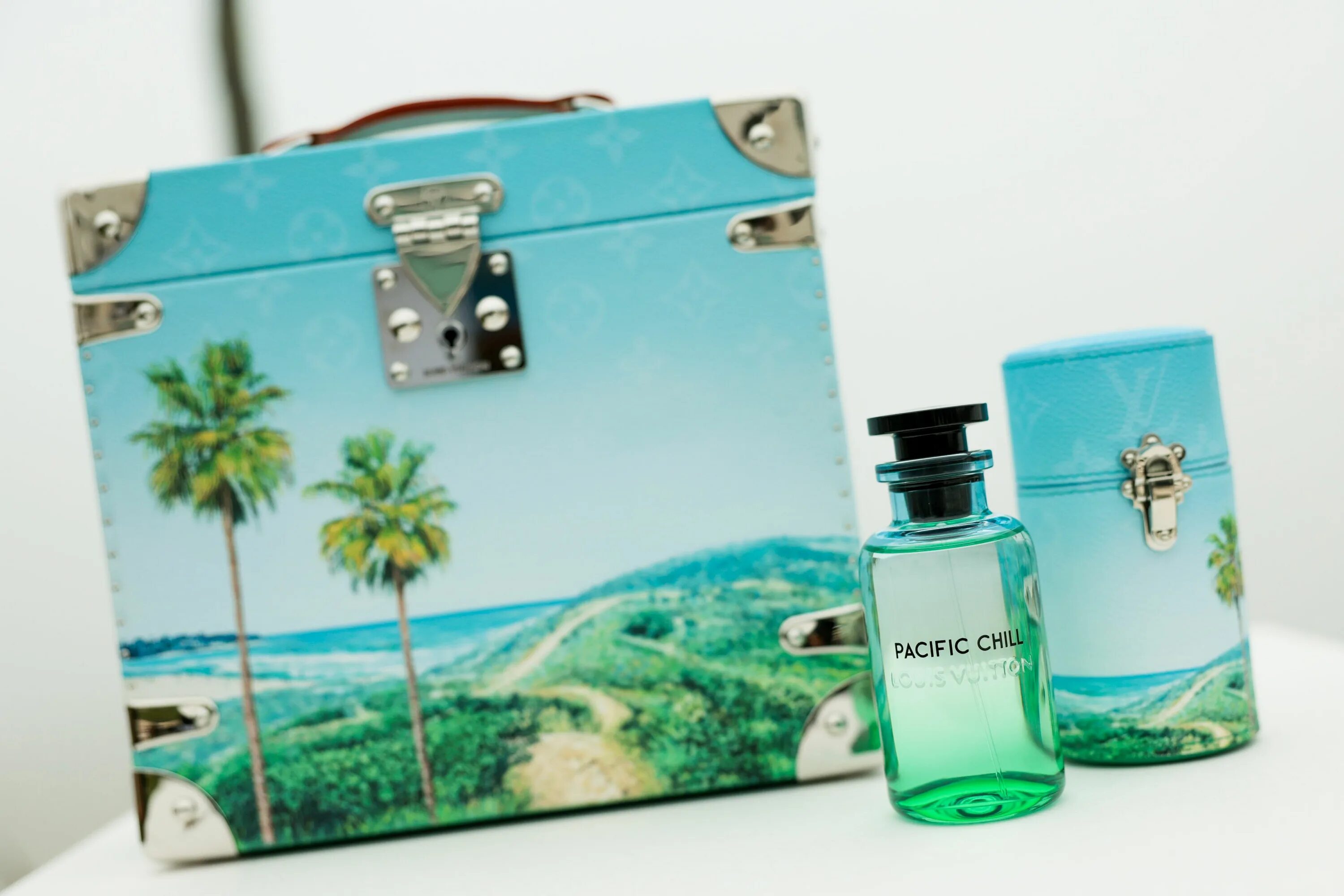 Pacific chill louis. Louis Vuitton Pacific Chill Parfum. Pacific Chill Louis Vuitton. Луи Виттон Парфюм Pacific c. Louis Vuitton Pacific Chill Swim.