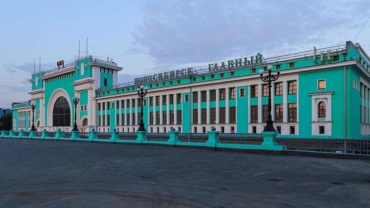 Жд вокзал в новосибирске. Услуги на вокзале. Жд вокзал новосибирск главный. Железнодорожная станция новосибирск-главный. Новосибирский вокзал главный.