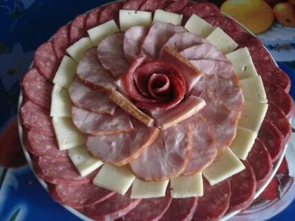 Нарезка колбасы и сыра как называется