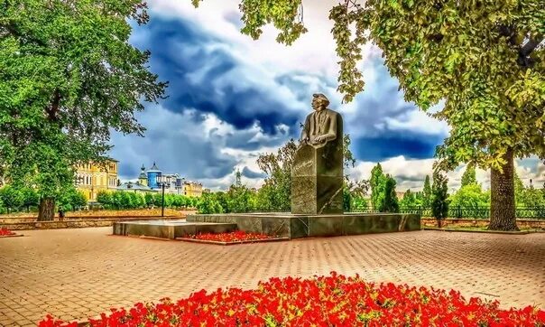 Памятник В. Агапкину и И. Шатрову. Подробное описание экспоната, аудиогид, интер