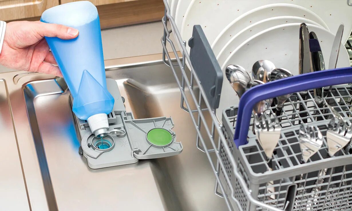 Посудомоечная машина жесткая вода. Отсек для ополаскивателя в посудомоечной машине Neff. Посудомойка Bosch ополаскиватель. Ополаскиватель для посудомоечной машины Электролюкс. Индезит посудомойка ополаскиватель.