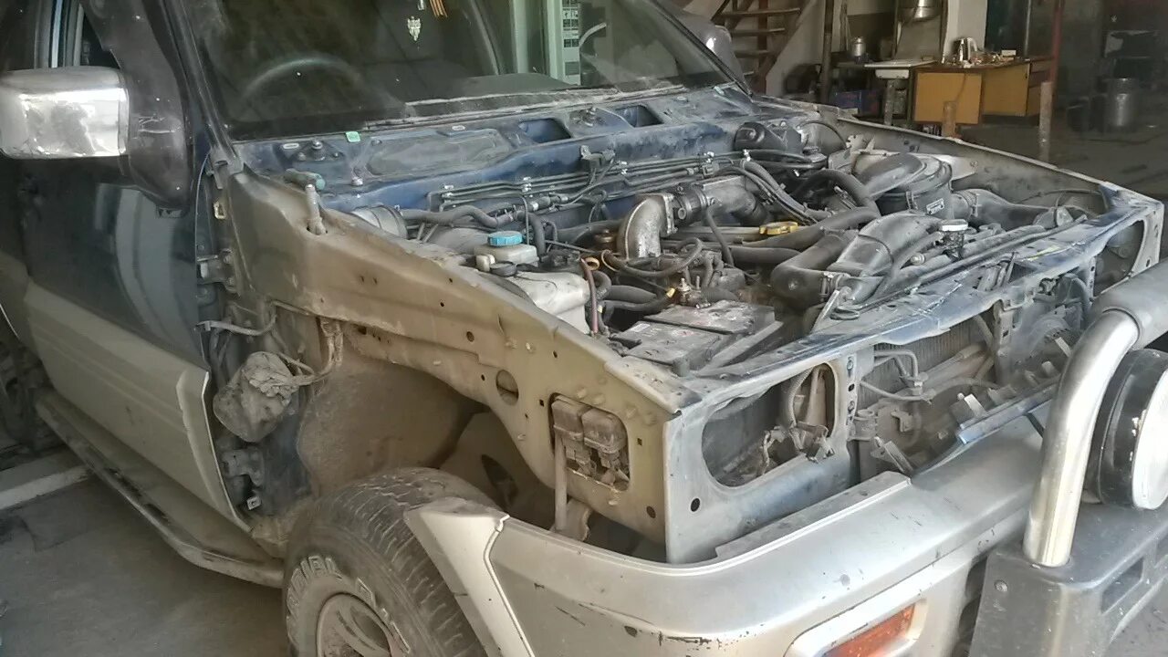 Отстыковка - Nissan Mistral, 2,7 л, 1994 года кузовной ремонт DRIVE2