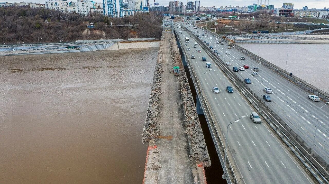 Мост через белую в уфе. Старый бельский мост уфа. мост через реку белая в уфе. гастелловский мост уфа. пугачевский мост уфа.