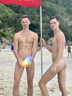 CzechGayTwins (450K)🇺 🇦 Barcelona 😋. 