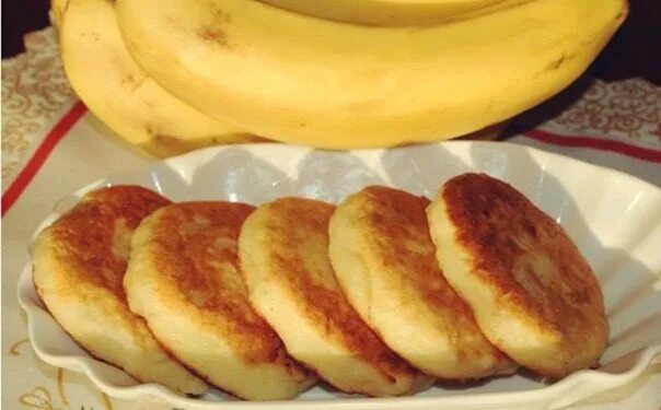 Банановые лепешки по бразильски. Зеленые бананы жареные. Chimichanga самара. Лепешки. Банановые лепешки по бразильски.
