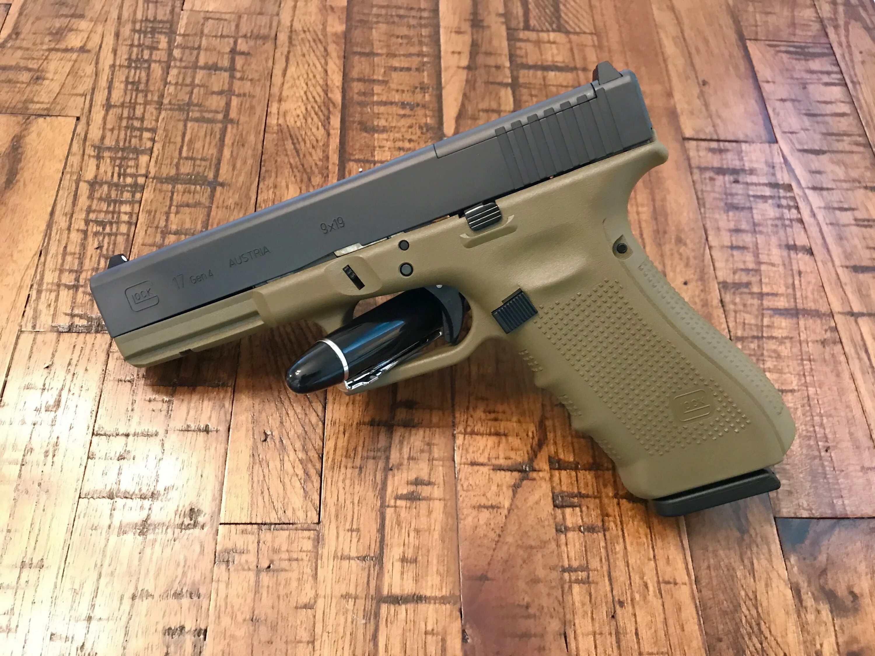Glock 43x. Патроны для глок 17. Розочка оружие. Глок 4. Glock 34 с фонариком.