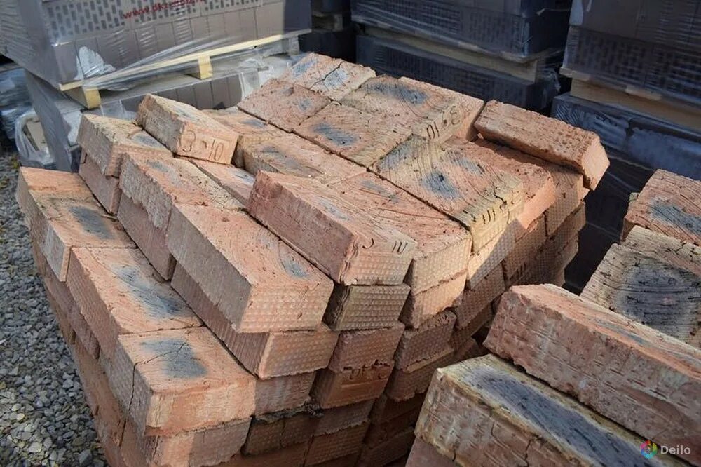 Цокольный кирпич в самаре. Кирпич цокольный м150. кирпич м150 сккм. бракованный кирпич. пережженный кирпич.