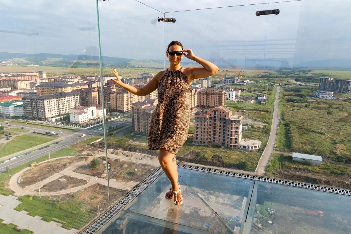 Все в нашей жизни связано на дзене. Девушки в Магасе. Будни безработный блогерши. Магас город девушки на улицах.