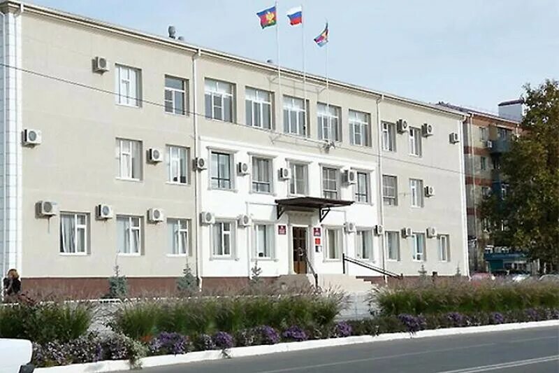 темрюк, ул. темрюк центр города. администрация темрюкского района здания администрации. дк темрюк. администрация города темрюк.