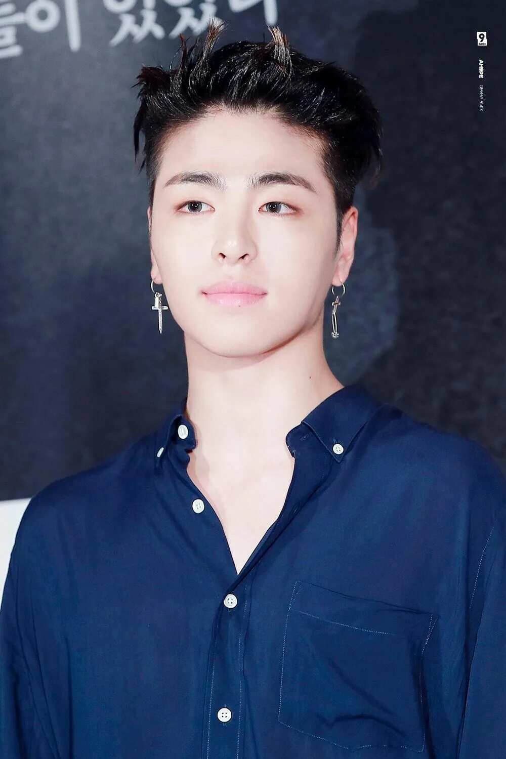 Ку джун. Ikon Junhoe. Джун Хэ Айкон. Джунхэ ikon. Джунэ из ikon.