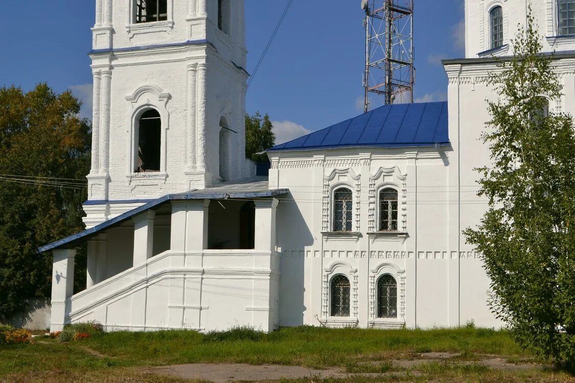 Мо вяземский. Введенская Церковь Вязьма. Церковь Пресвятой Богородицы Вязьма. Церковь введения во храм Пресвятой Богородицы Вязьма. Храм Вязьма Введение.