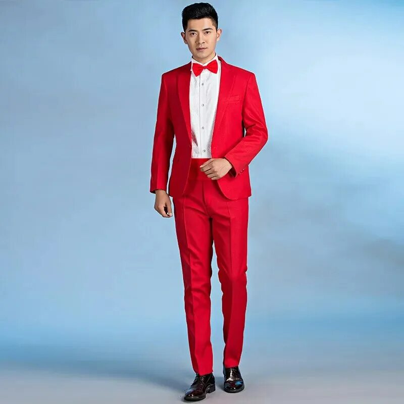 Купить красные мужской костюм. Красный свадебный костюм мужской. Жених в Красном костюме. Красный костюм мужской классический. Бело красный костюм мужской.